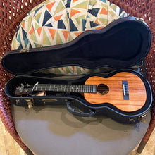 Load image into Gallery viewer, KoAloha KTM-00 Tenor Ukulele #2509164
