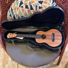 Load image into Gallery viewer, KoAloha KTM-10 Tenor Ukulele #2509159

