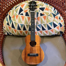 Load image into Gallery viewer, KoAloha KTM-00 Tenor Ukulele #2507193
