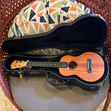 Load image into Gallery viewer, KoAloha KTM-10 Tenor Ukulele #2509152
