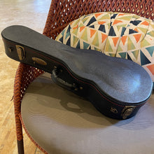 Load image into Gallery viewer, KoAloha KTM-10 Tenor Ukulele #2509159
