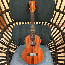 Load image into Gallery viewer, Kamaka HF-3 Tenor Ukulele #250245
