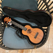 Load image into Gallery viewer, KoAloha KCM-10 Concert Ukulele #2510152
