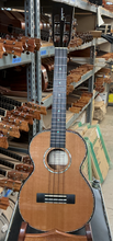 Load image into Gallery viewer, Kamaka Deluxe HF-3D2i C Tenor
