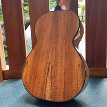 Load image into Gallery viewer, Kamaka HF-2D2I Concert Ukulele Deluxe2 Slotted Head #220913
