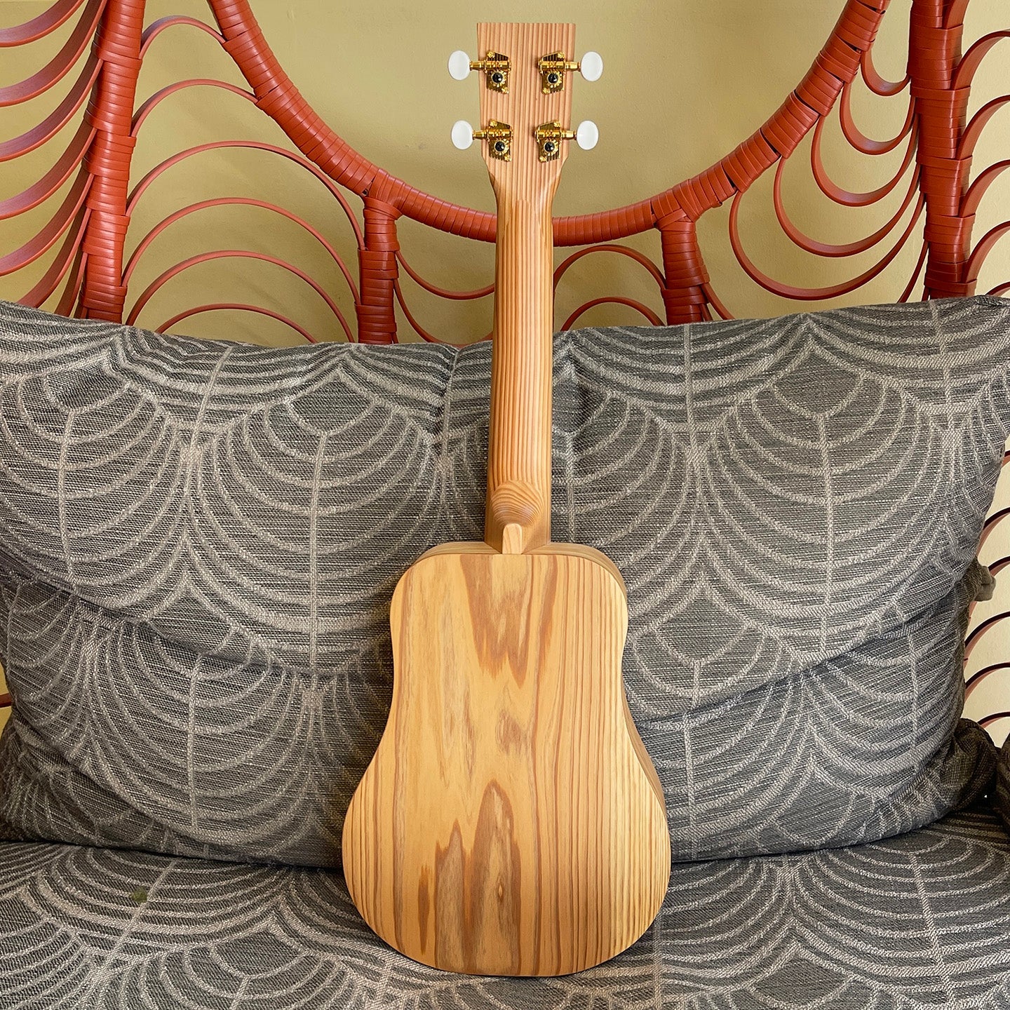 Zephyr CK-Sugi Concert Ukulele Bell Shape Japanese Cedar – Ukulele